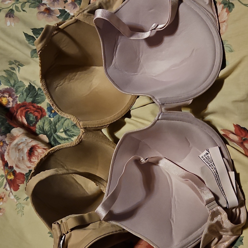 Victoria's secret bundle of two bras 36 DD - Picture 4 of 12